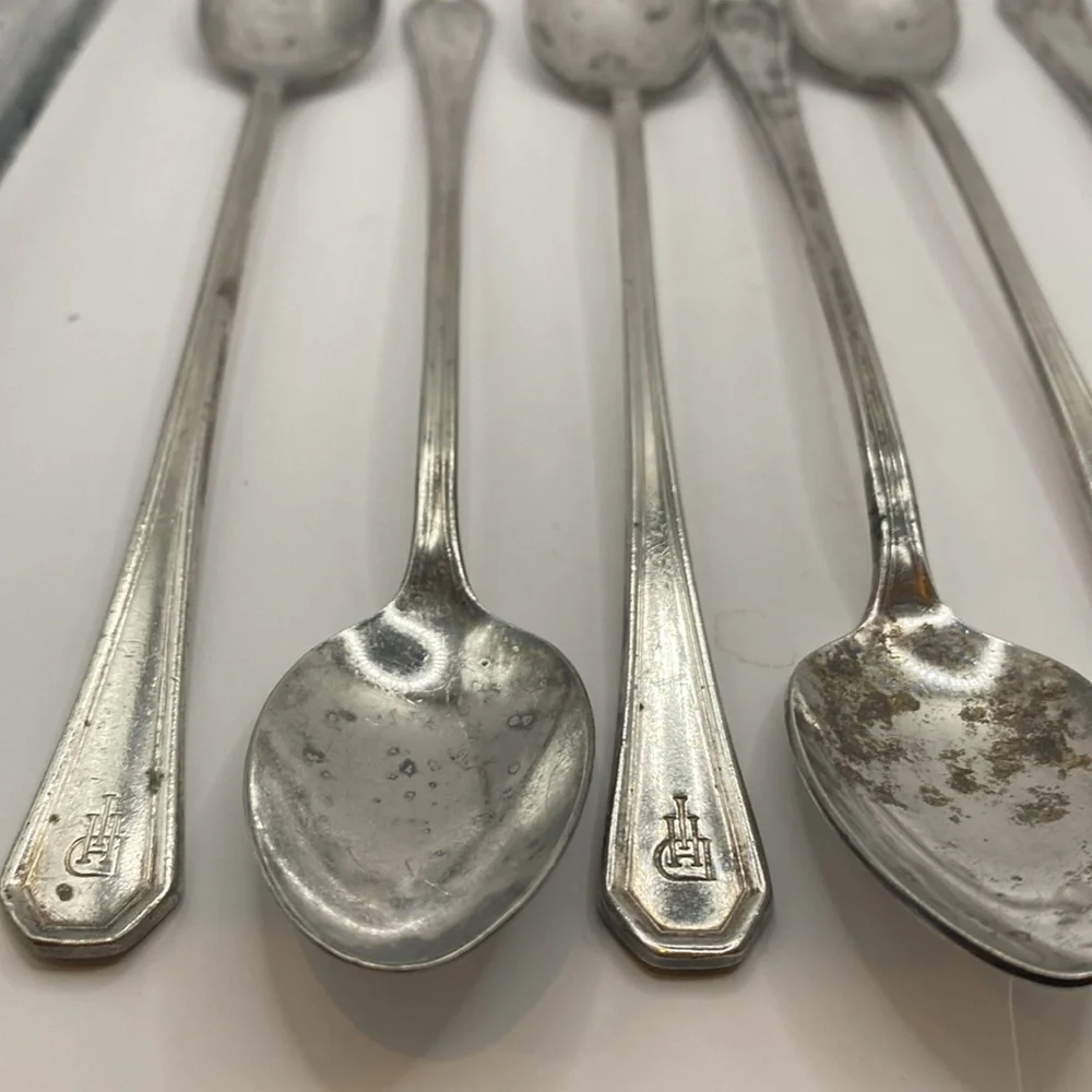 International Silver Co silver plated ice tea spoons set of 8 need polishing VTG
